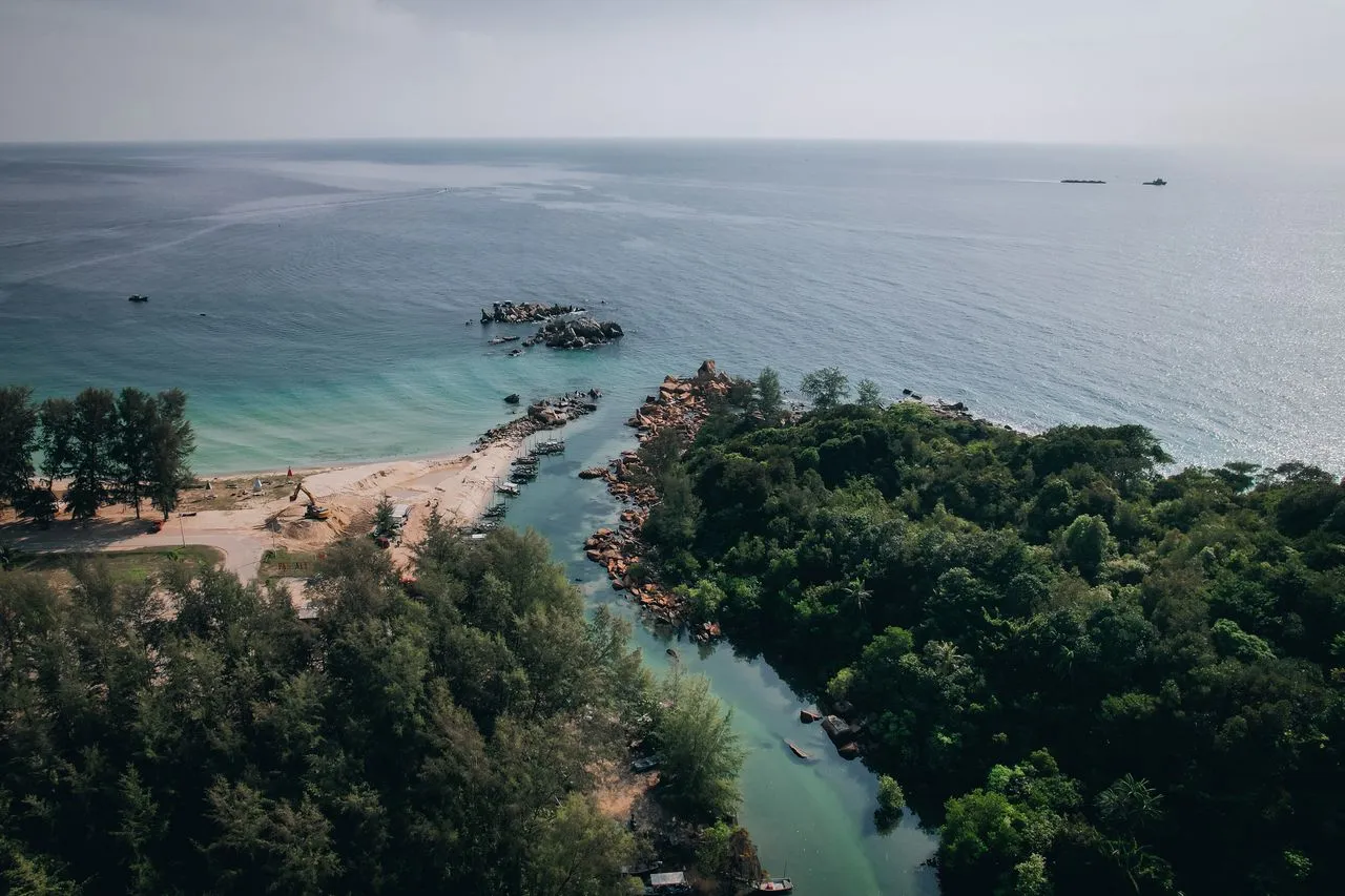 surfing in java indonesia